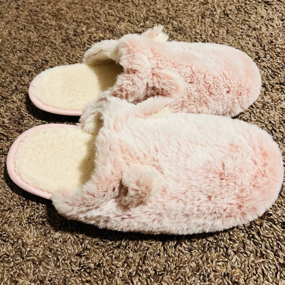 SOLD—Blue Star Pink Fuzzy Slippers with Ears – Women’s Size L/XL